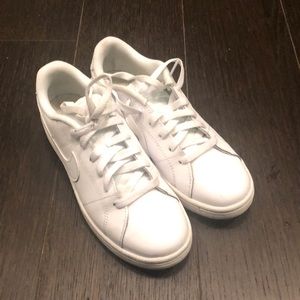 Nike Women's Court Royale 2 Shoes